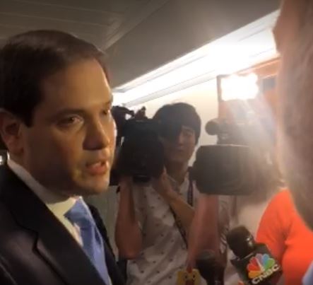 Marco Rubio confronted by Alex Jones / Screengrab