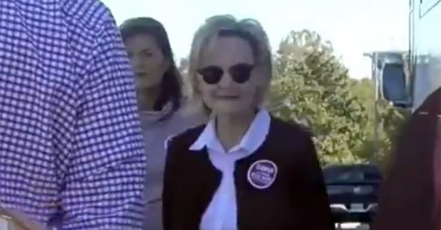 Cindy Hyde-Smith talking to supporters